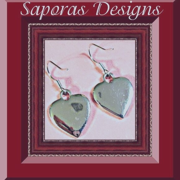 Silver Tone Dangle Heart Design Earrings Teen Gift Giving - Picture 1 of 1
